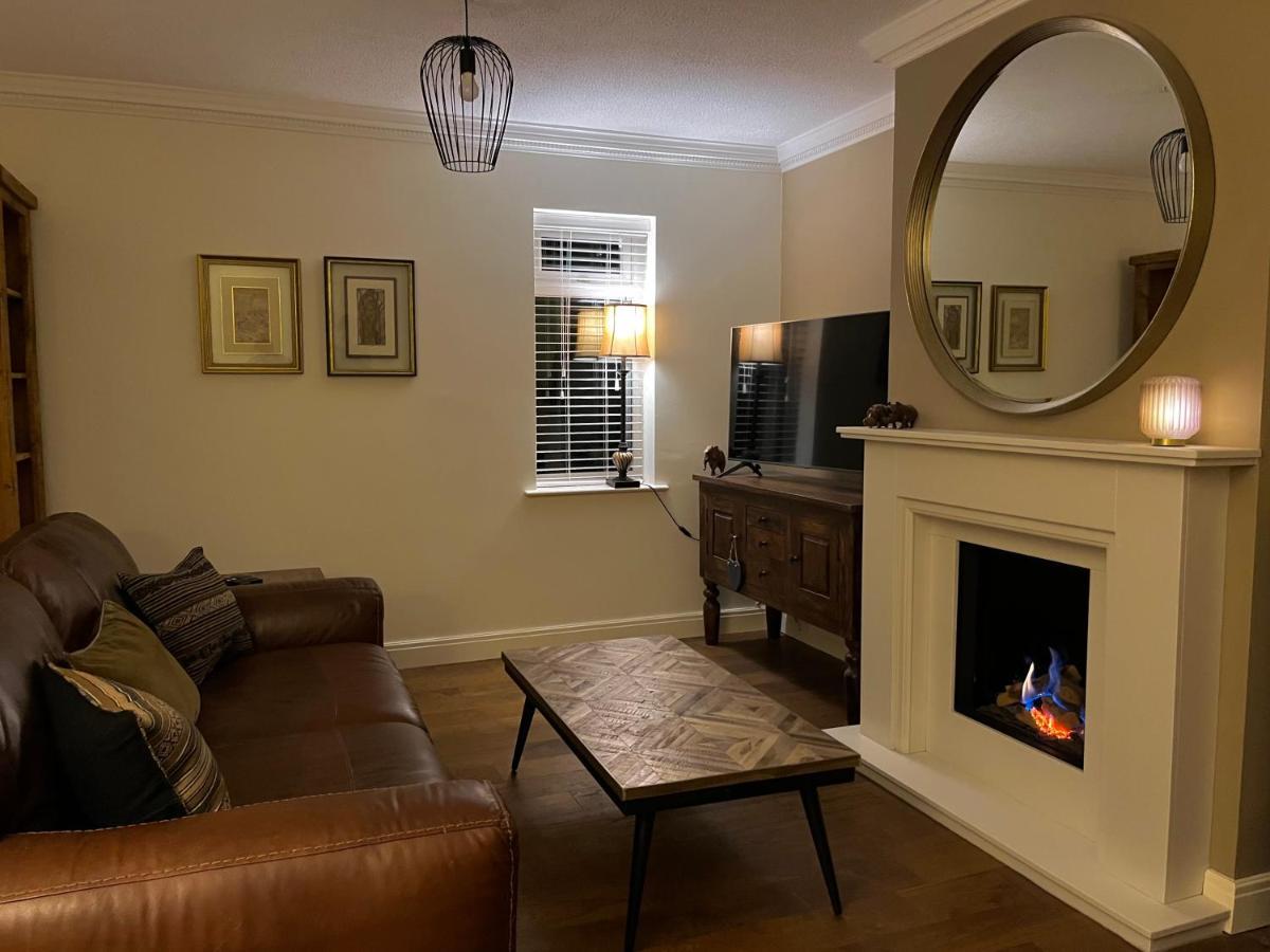 Stunning Beverley Bungalow W Fireplace, Private Parking, And Garden Buitenkant foto