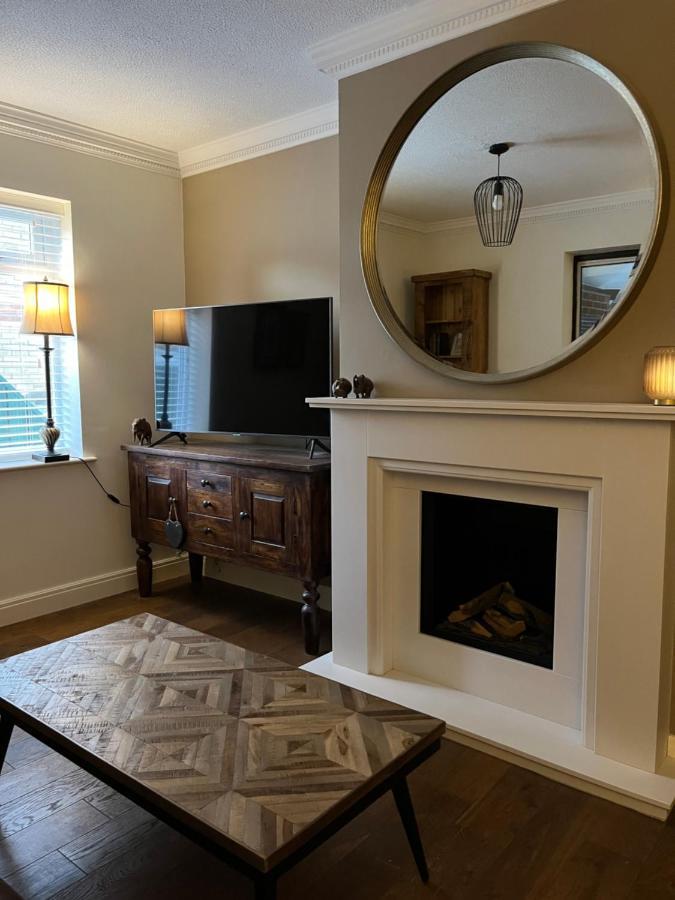 Stunning Beverley Bungalow W Fireplace, Private Parking, And Garden Buitenkant foto