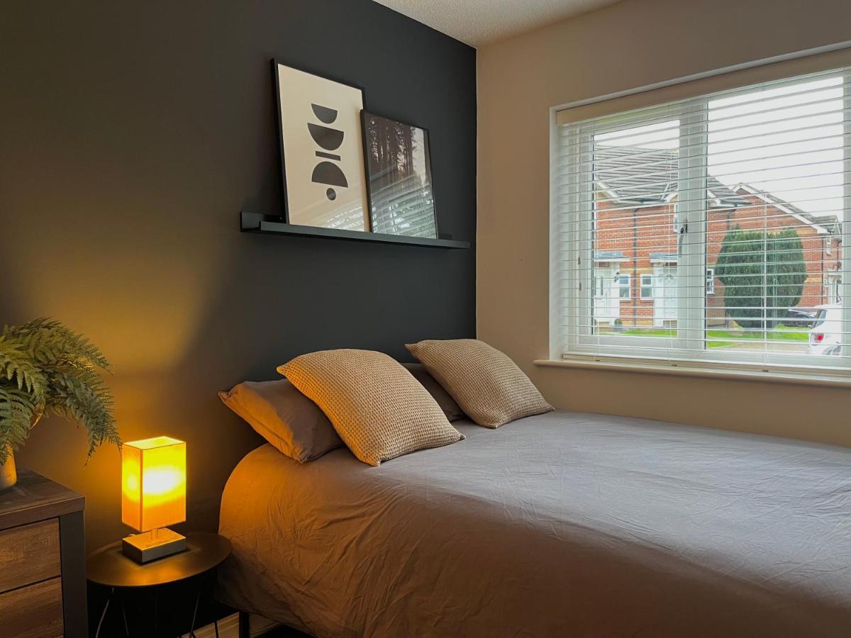 Stunning Beverley Bungalow W Fireplace, Private Parking, And Garden Buitenkant foto