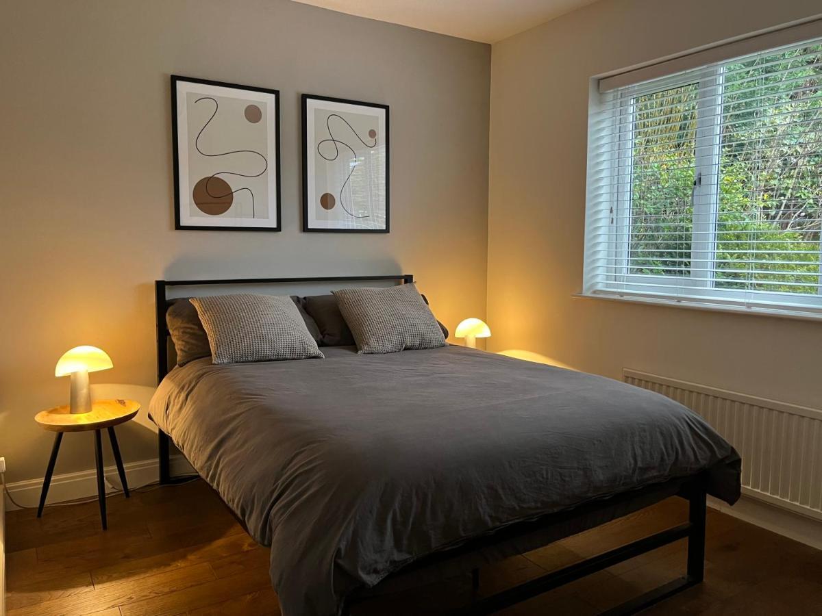 Stunning Beverley Bungalow W Fireplace, Private Parking, And Garden Buitenkant foto