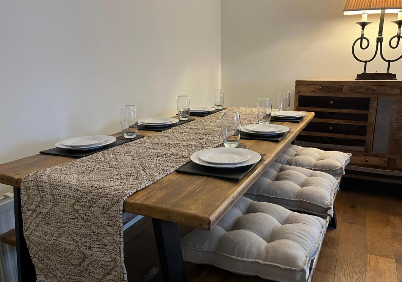Stunning Beverley Bungalow W Fireplace, Private Parking, And Garden Buitenkant foto
